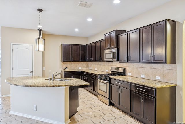 8426 Shooter Cove, San Antonio, TX 78254