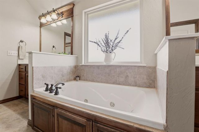 3117 Ash Grove Road, Edmond, OK 73003