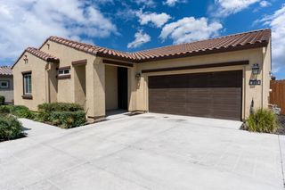 860 Fritz Dr, Los Banos, CA 93635