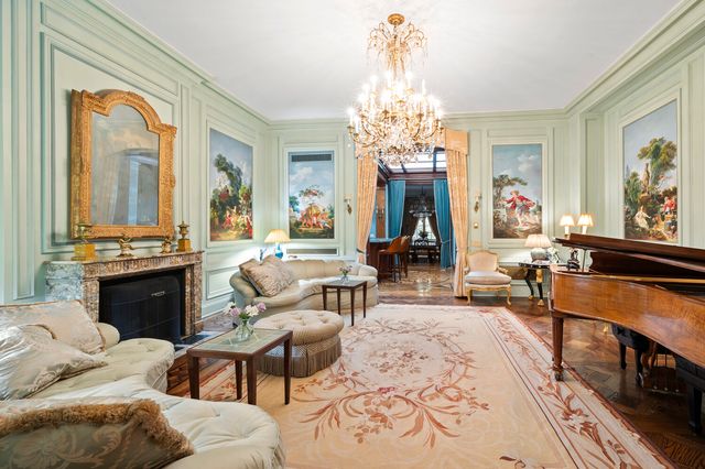 163 E 64TH Street, New York City, NY 10065