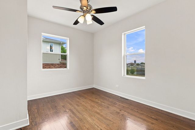 9524 Nashville Avenue, Oak Lawn, IL 60453