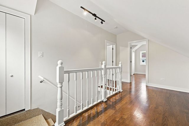 9524 Nashville Avenue, Oak Lawn, IL 60453
