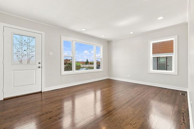 9524 Nashville Avenue, Oak Lawn, IL 60453