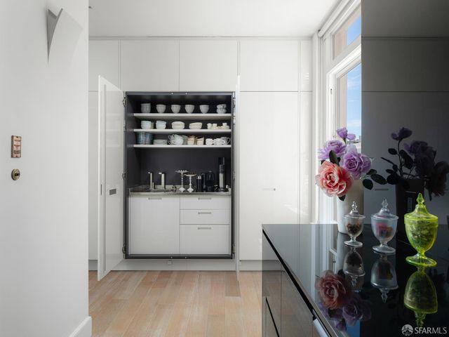1940 Broadway Street 6, San Francisco, CA 94109