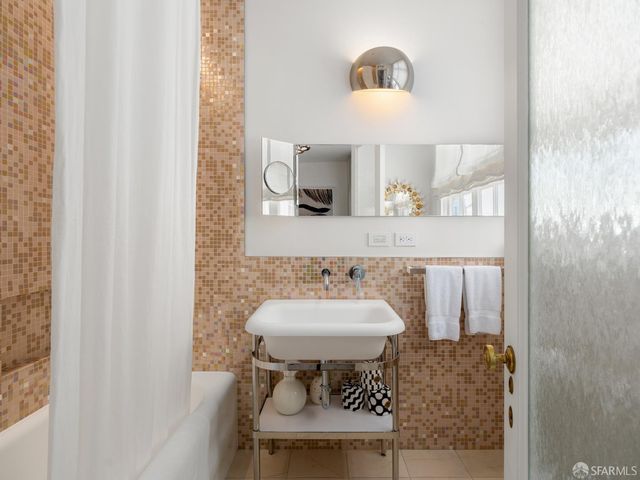 1940 Broadway Street 6, San Francisco, CA 94109
