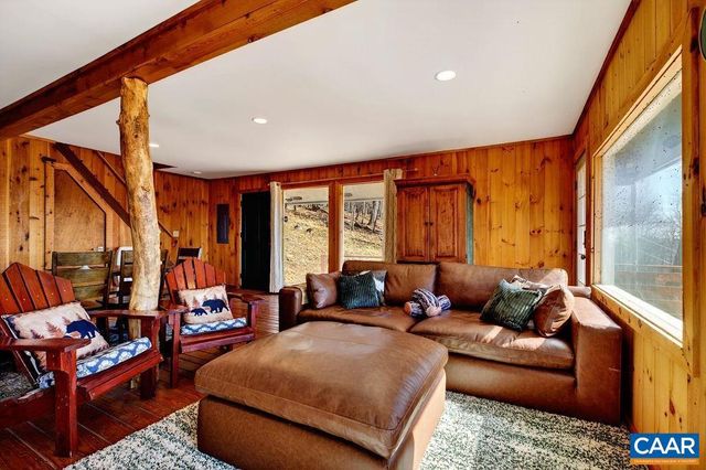 1494 SPRUCE CREEK LN, Nellysford, VA 22958