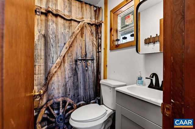 1494 SPRUCE CREEK LN, Nellysford, VA 22958