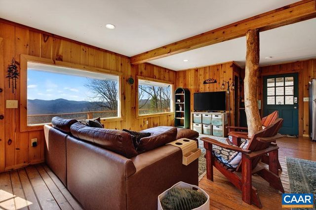 1494 SPRUCE CREEK LN, Nellysford, VA 22958