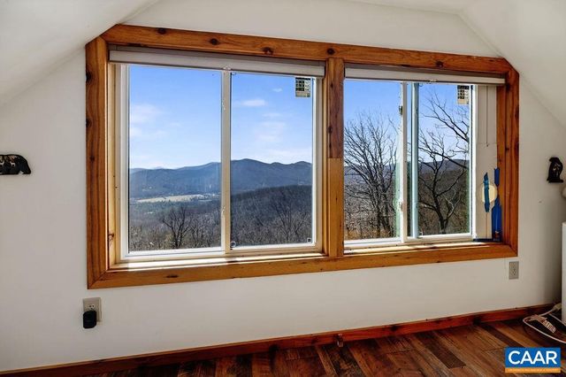 1494 SPRUCE CREEK LN, Nellysford, VA 22958