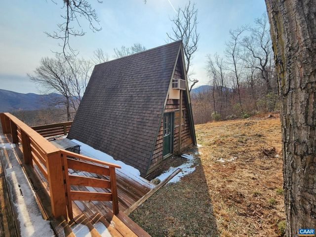 1494 SPRUCE CREEK LN, Nellysford, VA 22958