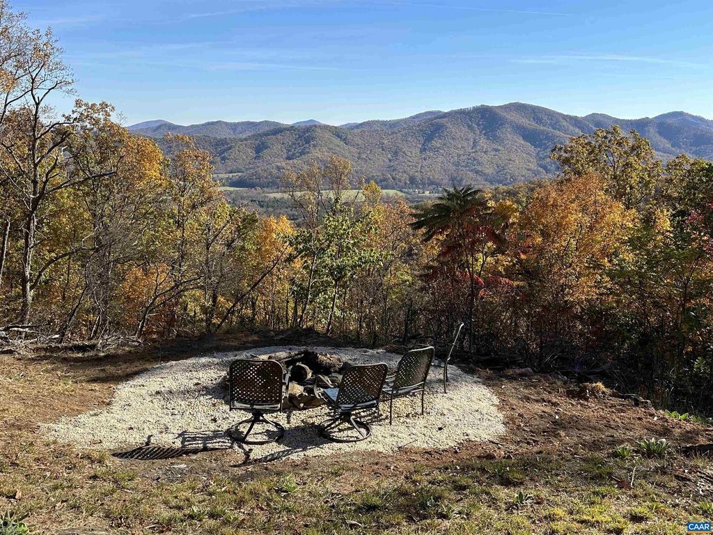 1494 SPRUCE CREEK LN, Nellysford, VA 22958