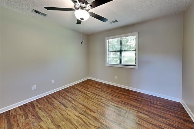 340 Farm Path, Roswell, GA 30075