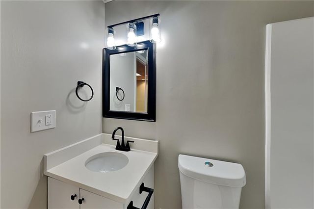 340 Farm Path, Roswell, GA 30075