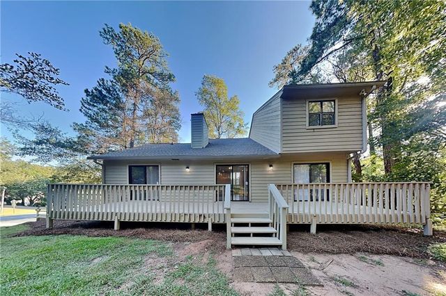 340 Farm Path, Roswell, GA 30075