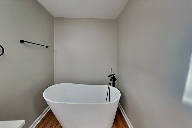 340 Farm Path, Roswell, GA 30075