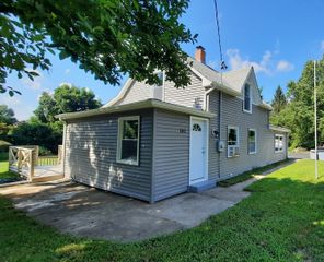 101 Browning Road, Norwich, CT 06360
