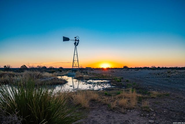 000 Pandale HWY, Pandale, TX 78840