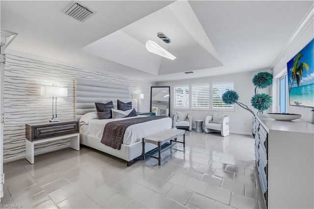 3737 Crayton RD, Naples, FL 34103