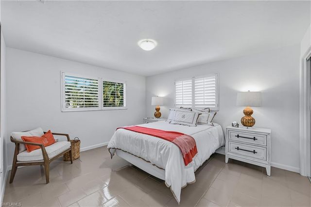 3737 Crayton RD, Naples, FL 34103