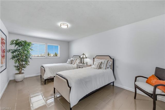 3737 Crayton RD, Naples, FL 34103