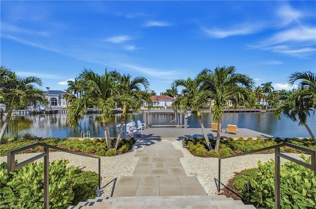 3737 Crayton RD, Naples, FL 34103