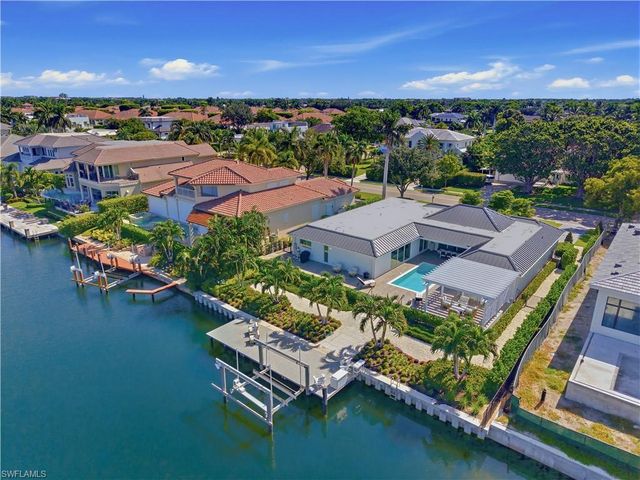 3737 Crayton RD, Naples, FL 34103