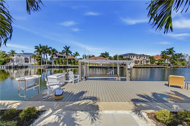3737 Crayton RD, Naples, FL 34103
