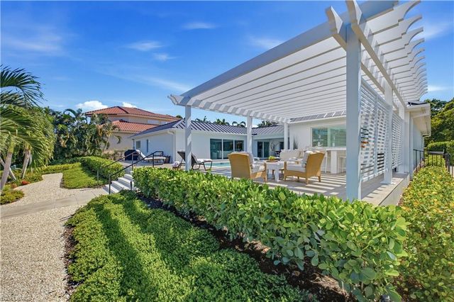 3737 Crayton RD, Naples, FL 34103