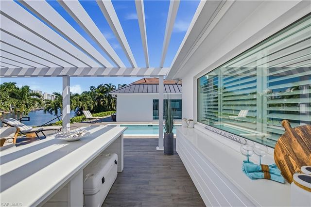 3737 Crayton RD, Naples, FL 34103