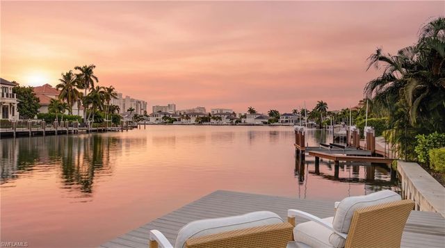 3737 Crayton RD, Naples, FL 34103