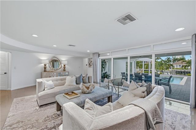 3737 Crayton RD, Naples, FL 34103