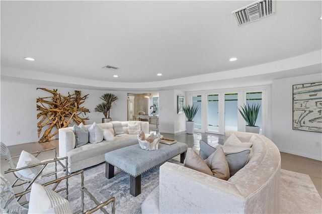 3737 Crayton RD, Naples, FL 34103
