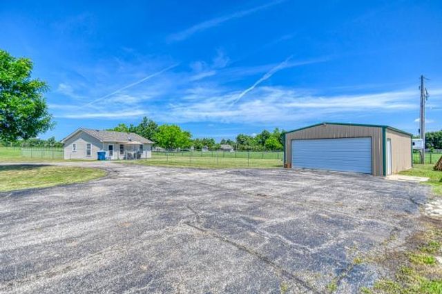 2300 S Main Street, Newcastle, OK 73065