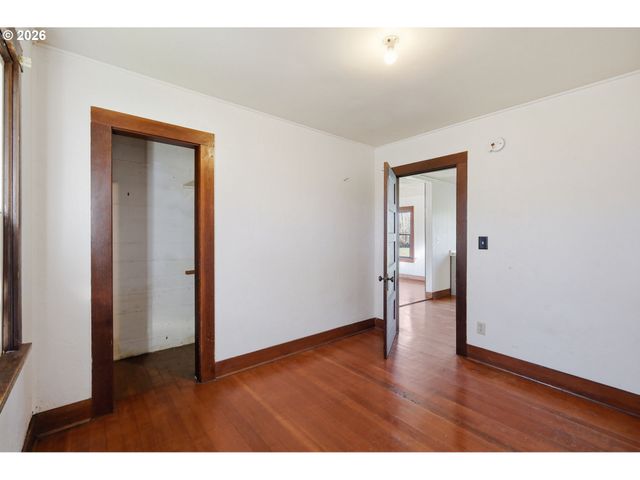 36725 JASPER Rd, Jasper, OR 97478