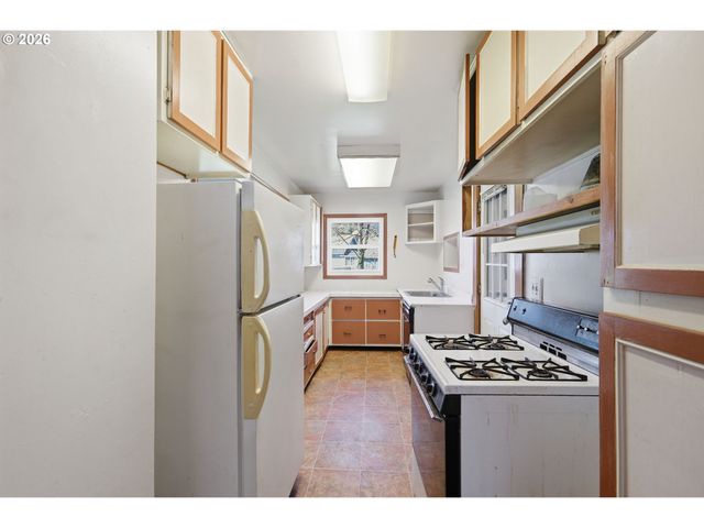 36725 JASPER Rd, Jasper, OR 97478