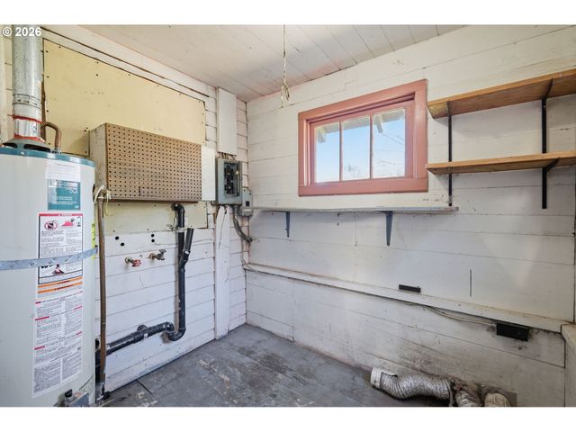 36725 JASPER Rd, Jasper, OR 97478