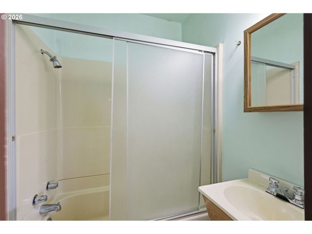 36725 JASPER Rd, Jasper, OR 97478