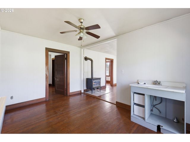 36725 JASPER Rd, Jasper, OR 97478