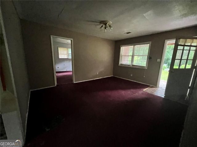 118 Meriwether Street, Grantville, GA 30220