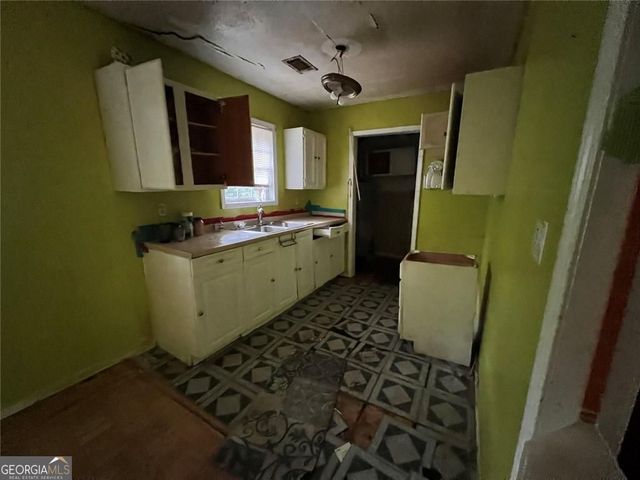 118 Meriwether Street, Grantville, GA 30220
