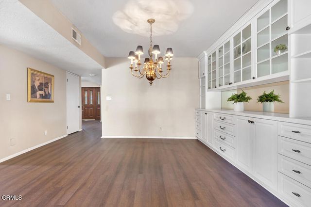 49 Paseo Esplendido, Camarillo, CA 93010