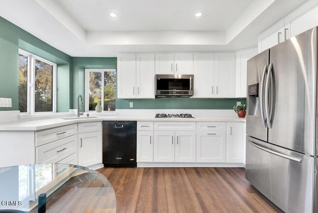 49 Paseo Esplendido, Camarillo, CA 93010