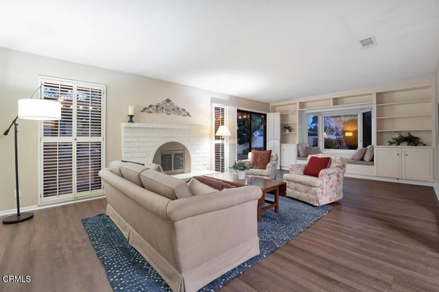 49 Paseo Esplendido, Camarillo, CA 93010