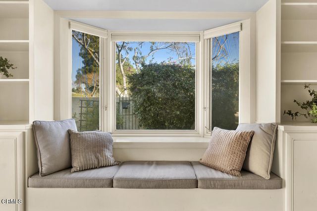 49 Paseo Esplendido, Camarillo, CA 93010