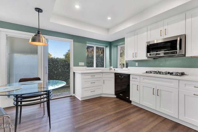 49 Paseo Esplendido, Camarillo, CA 93010