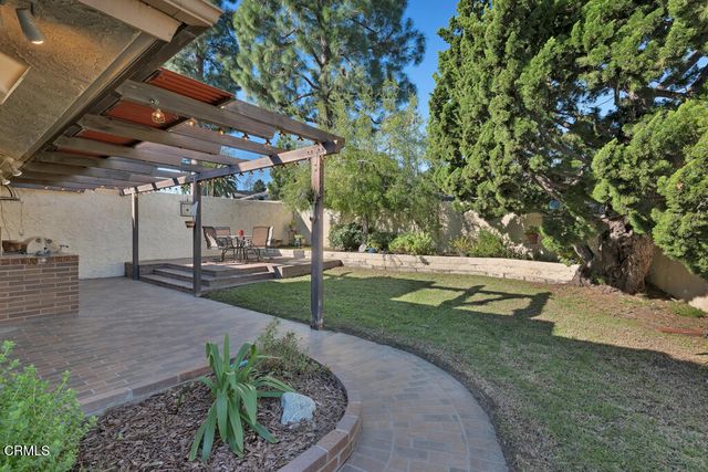 49 Paseo Esplendido, Camarillo, CA 93010