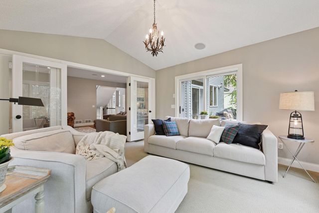 17641 Hyde Park Avenue, Lakeville, MN 55044