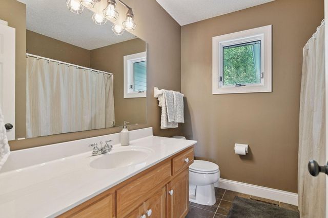 17641 Hyde Park Avenue, Lakeville, MN 55044