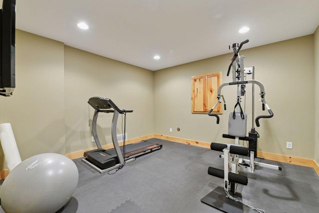 17641 Hyde Park Avenue, Lakeville, MN 55044