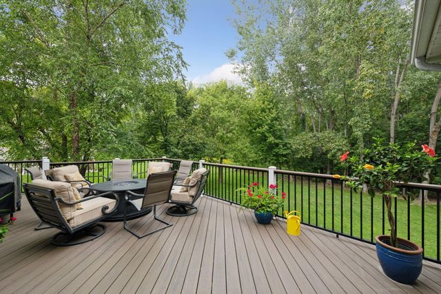 17641 Hyde Park Avenue, Lakeville, MN 55044